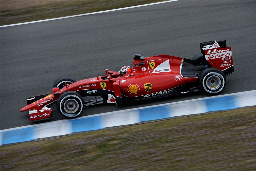 Raikkonen har fået forlænget sit ophold hos Ferrari med en sæson til
(Foto: Studio Colombo)